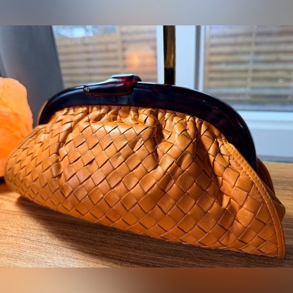 Bottega Veneta Handbags - BOTTEGA VENETA Vintage 80’s Intrecciato  Leather Clutch with Lucite frame